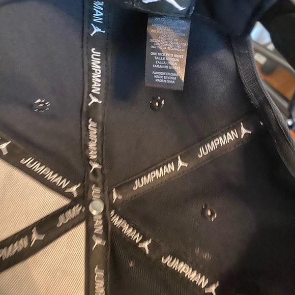 Jordan jumpman snapback hat elephant print bill and sticker New never worn - Picture 3 of 5